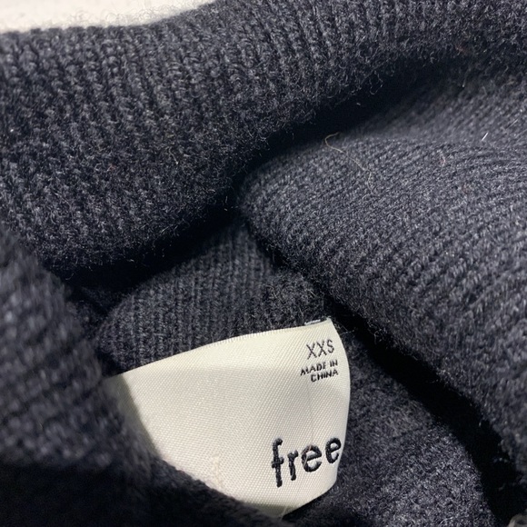 Wilfred free - crop cashmere cowl neck sweater - Picture 2 of 2